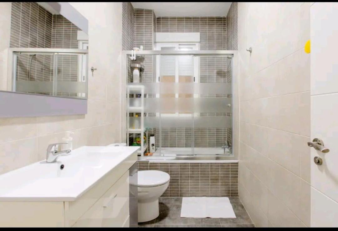 Comoda Habitacion مدريد المظهر الخارجي الصورة