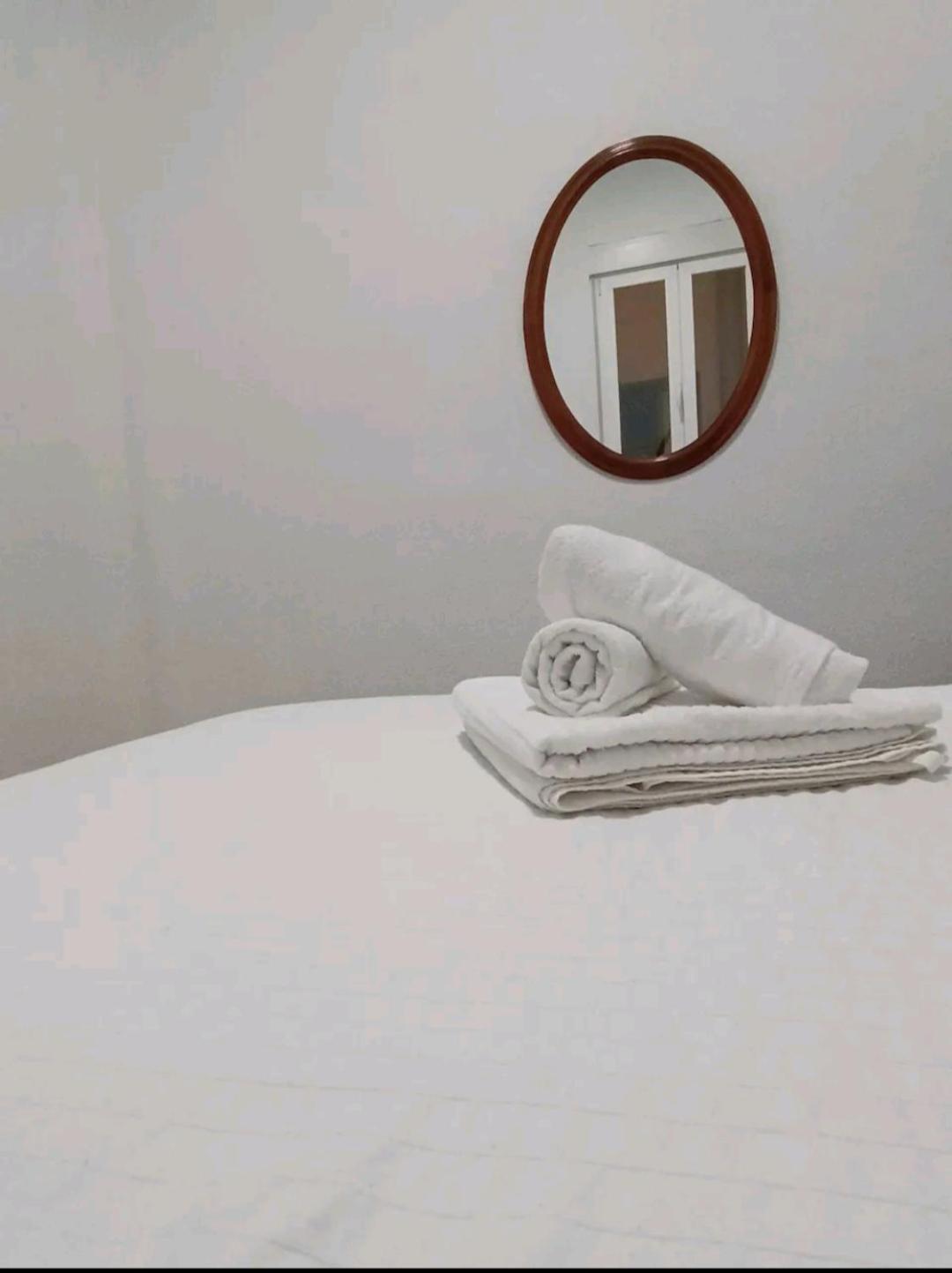 Comoda Habitacion مدريد المظهر الخارجي الصورة